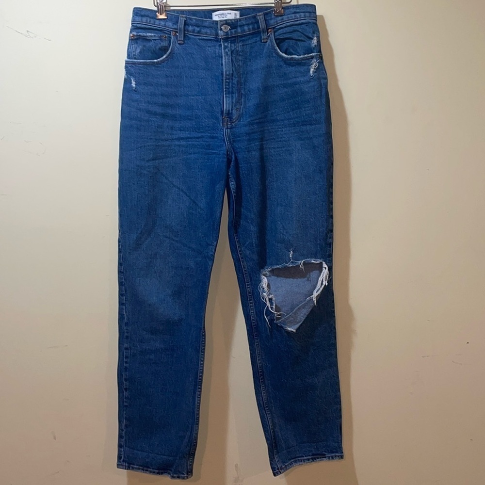 Womens Abercrombie & Fitch Curve Love The 90’s Straight Ultra High Rise Distress